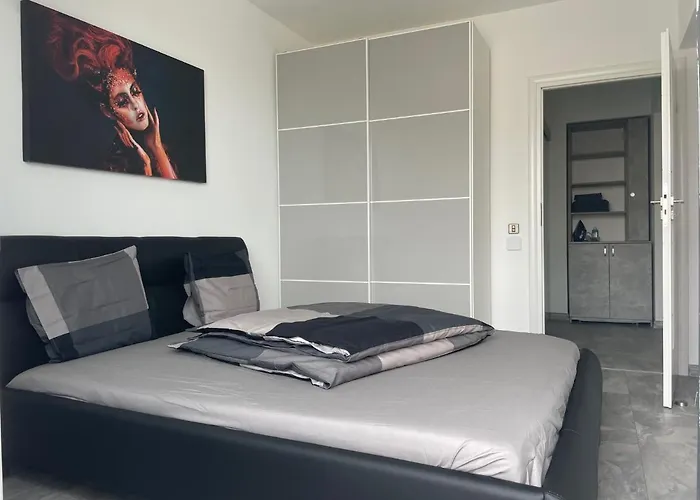 Marvelous 4 Room Penthouse Rooftop Terrace W14+W15