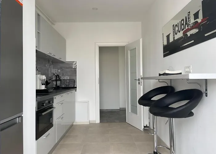 Marvelous 4 Room Penthouse Rooftop Terrace W14+W15